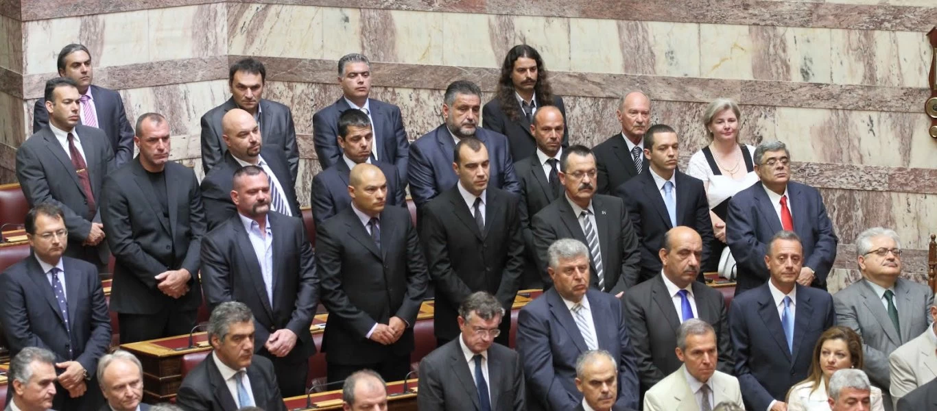 Τι προβλέπει ο Ποινικός Κώδικας για τα πολιτικά δικαιώματα των στελεχών της Χρυσής Αυγής